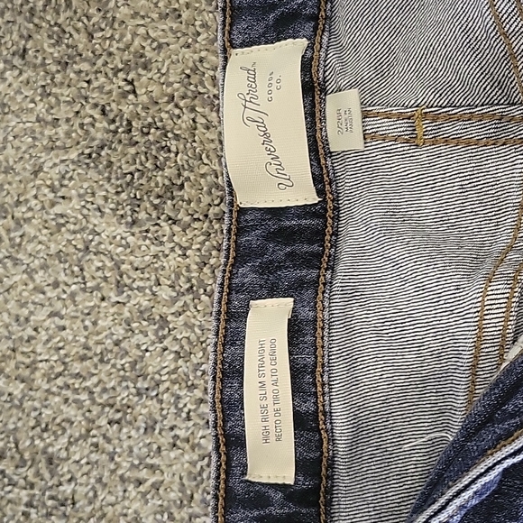 Universal Thread High Rise Slim Straight Demin - Picture 2 of 4